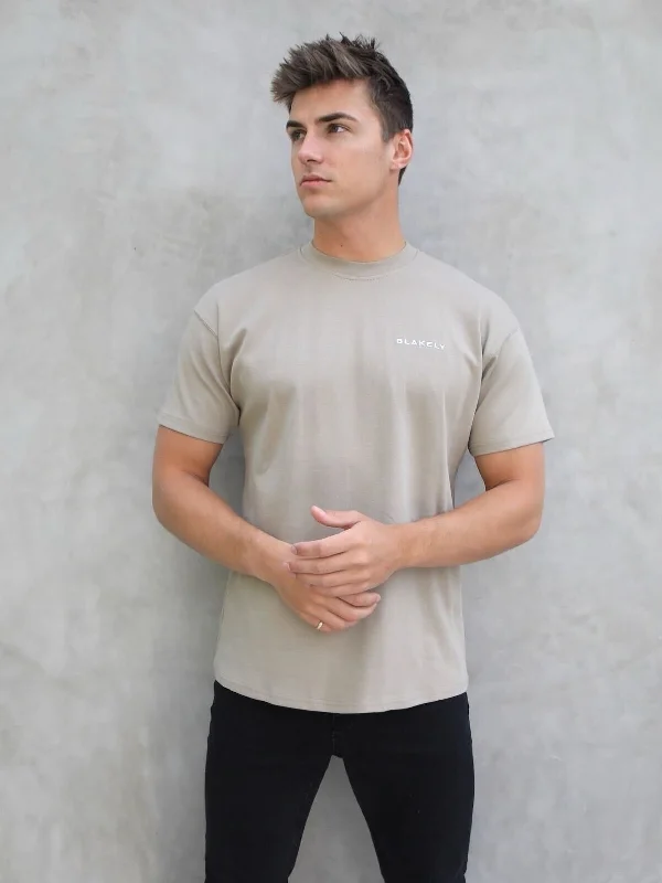 Men's Shirts with Short PlacketsSeries Relaxed T-Shirt - Washed Khaki