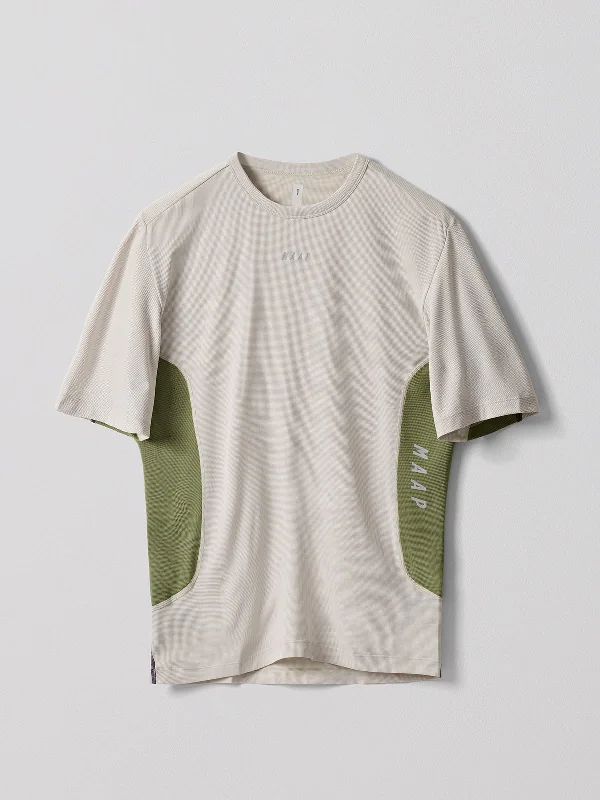 Men's Shirts with Short PlacketsAlt_Road™ Tech Tee