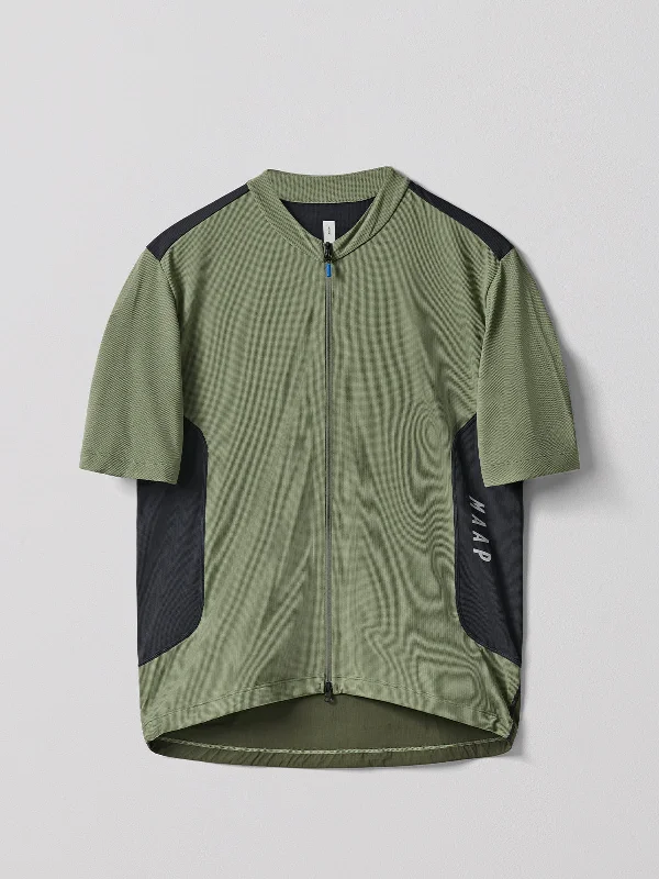 Men's Shirts with Contrast StitchingAlt_Road™ Zip Tee