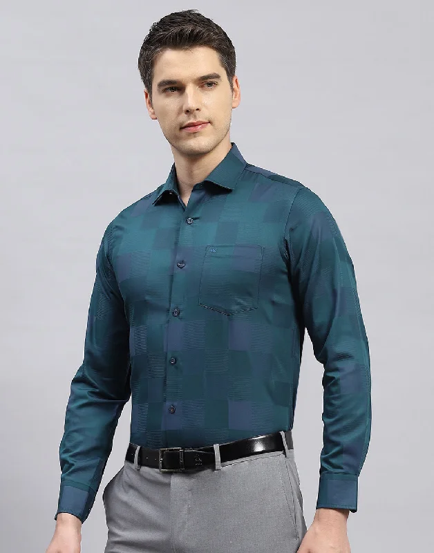 Versatile Men's Short-Sleeve ShirtsMen Green Check Collar Full Sleeve Shirt