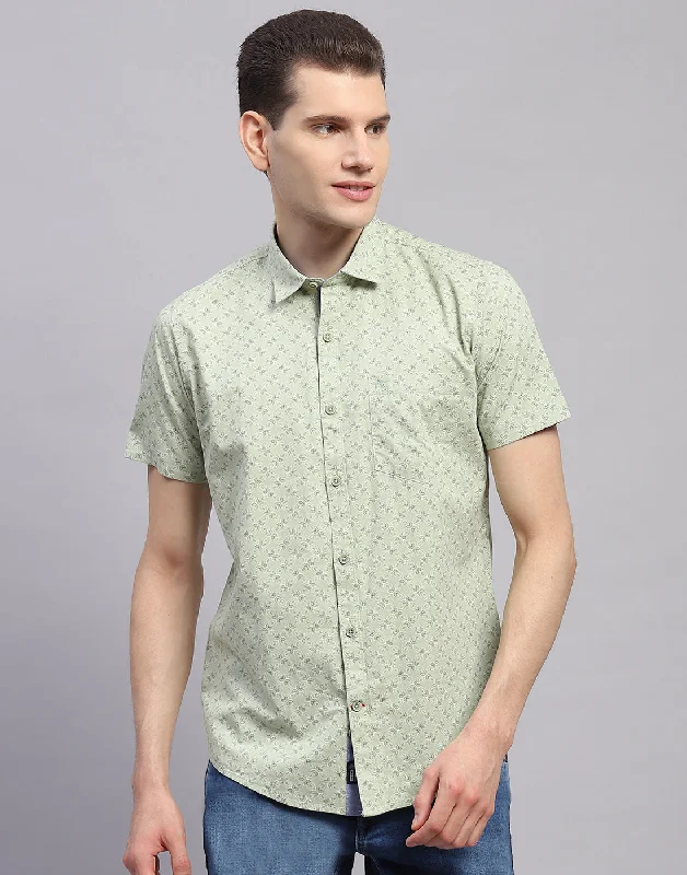 Men's Short-Sleeve Shirts for Warm WeatherMen Green Printed Collar Half Sleeve Shirt