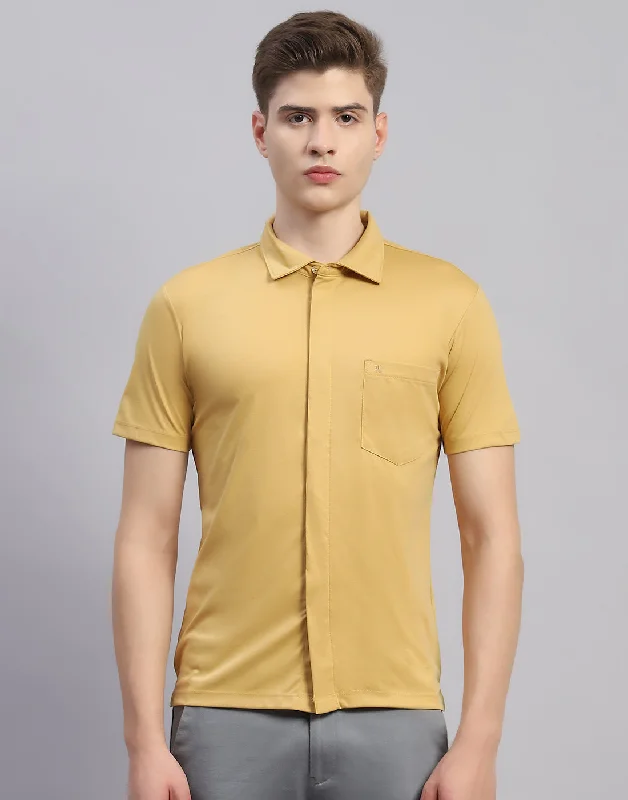 Men's Patterned Dress Shirts for a Unique TwistMen Mustard Solid Collar Half Sleeve Shirt